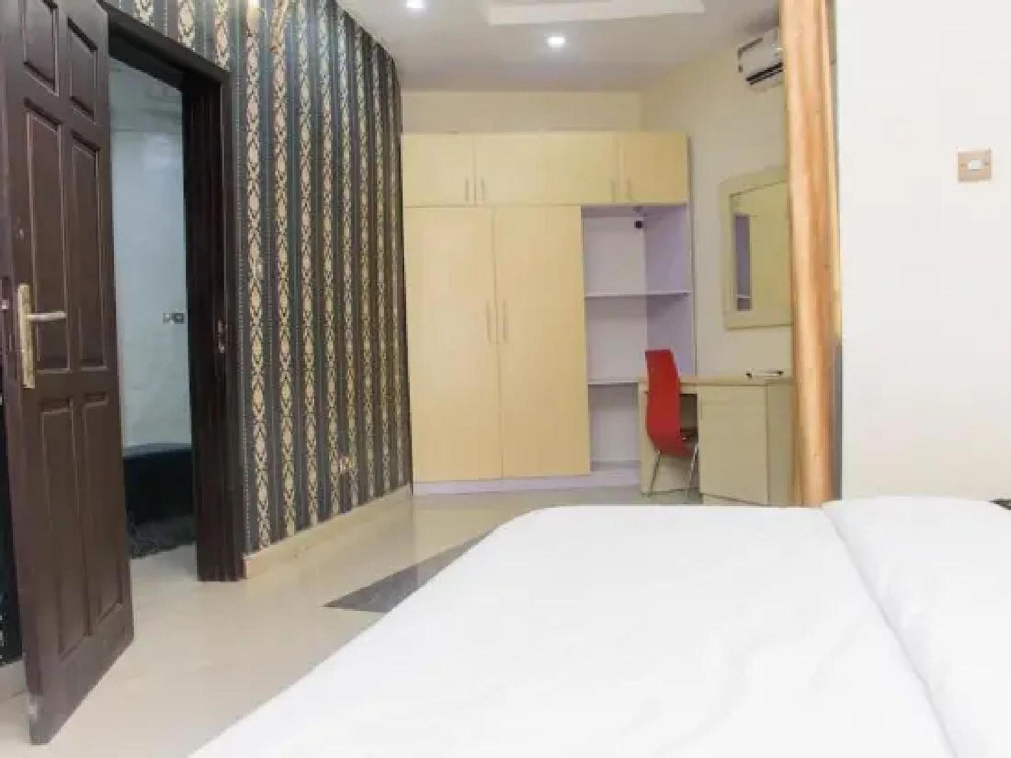 Room In Lodge - Ambience Hotels Abujahome For Leisure And Business Travellers Exterior photo